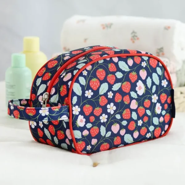 Toilettaske - Strawberry*A little lovely company Discount