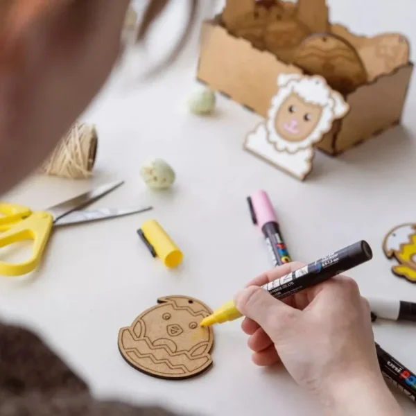Mal Selv: Paskekassen, 9 Figurer*Crateit Online