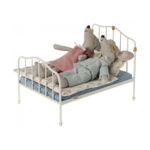 Seng Til Mus, Rahvid Bed Mouse Off White*Maileg Store